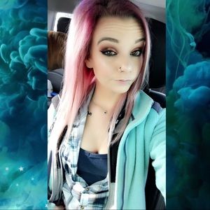 Meet your Posher, Whittni